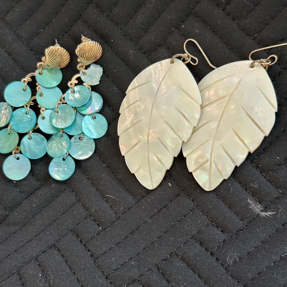 Leaf and Shell Dangle Earrings Set